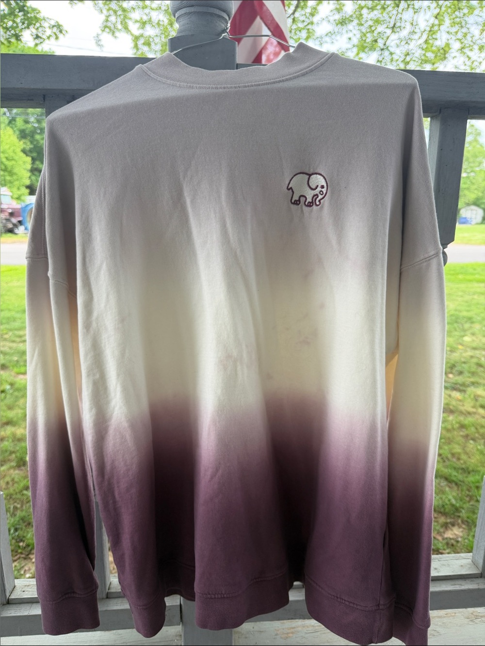 Ivory Ella ombré crewneck size medium